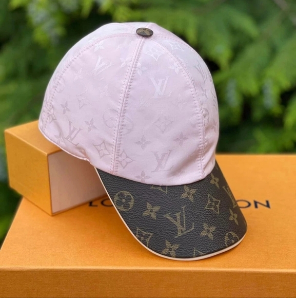 Louis Vuitton Pink and Black Monogram Cap - Picture 1 of 11